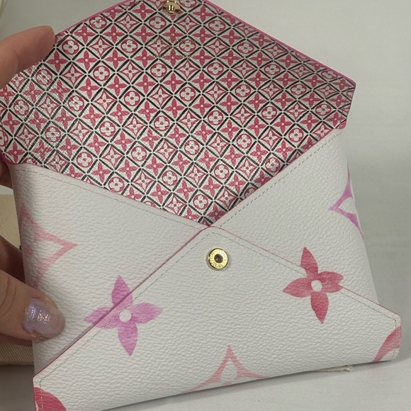 Stunning Rare Louis Vuitton Medium Kirigami Watercolor Sold - Picture 8 of 11